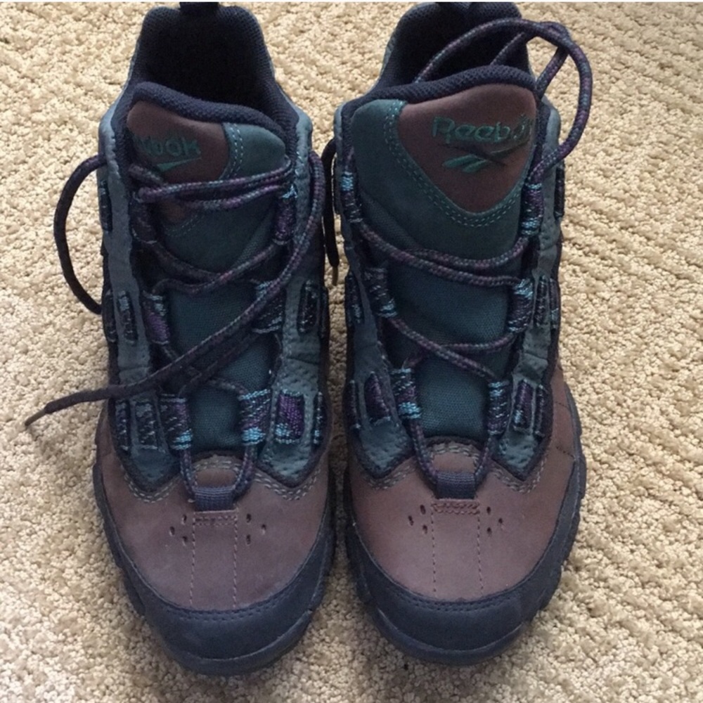 Reebok “DRT 2” sneakers